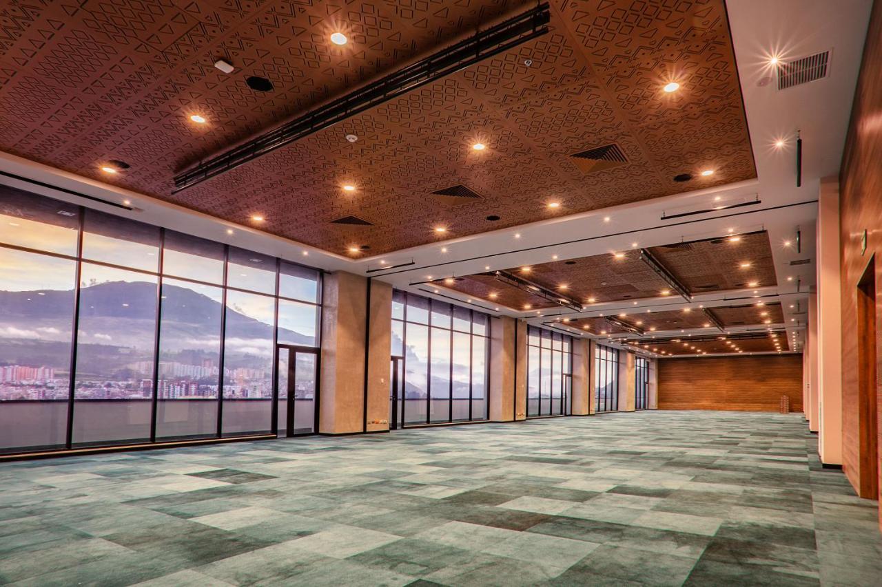 Hotel V1501 Пасто Екстериор снимка The interior of the convention centre
