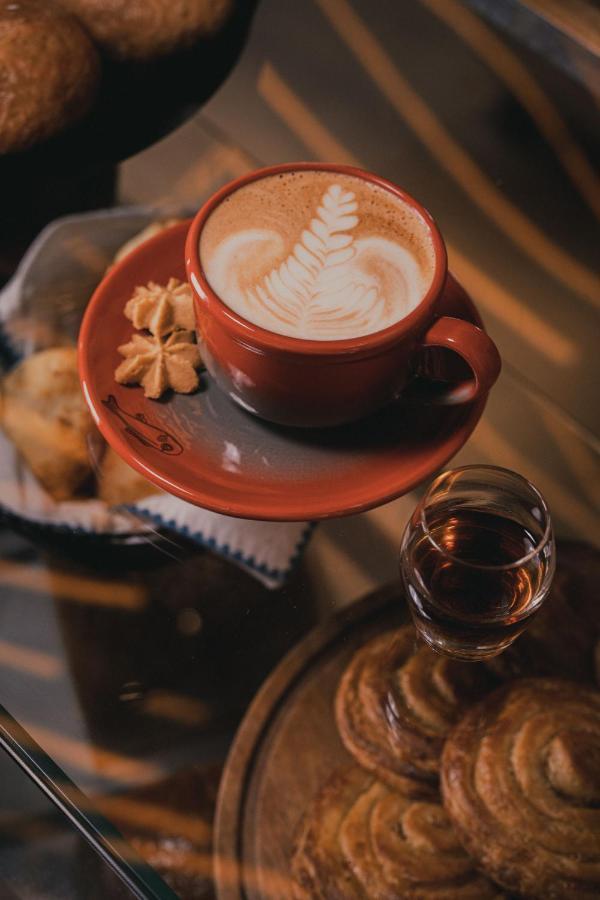 Hotel V1501 Пасто Екстериор снимка A cup of coffee with a glass of grappa